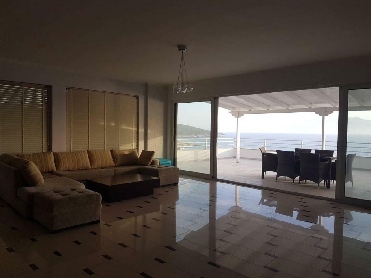 Appartement Sea Front Penthouse à Saranda Extérieur photo