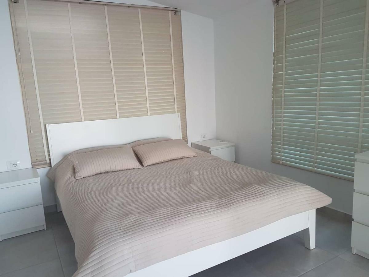 Appartement Sea Front Penthouse à Saranda Extérieur photo